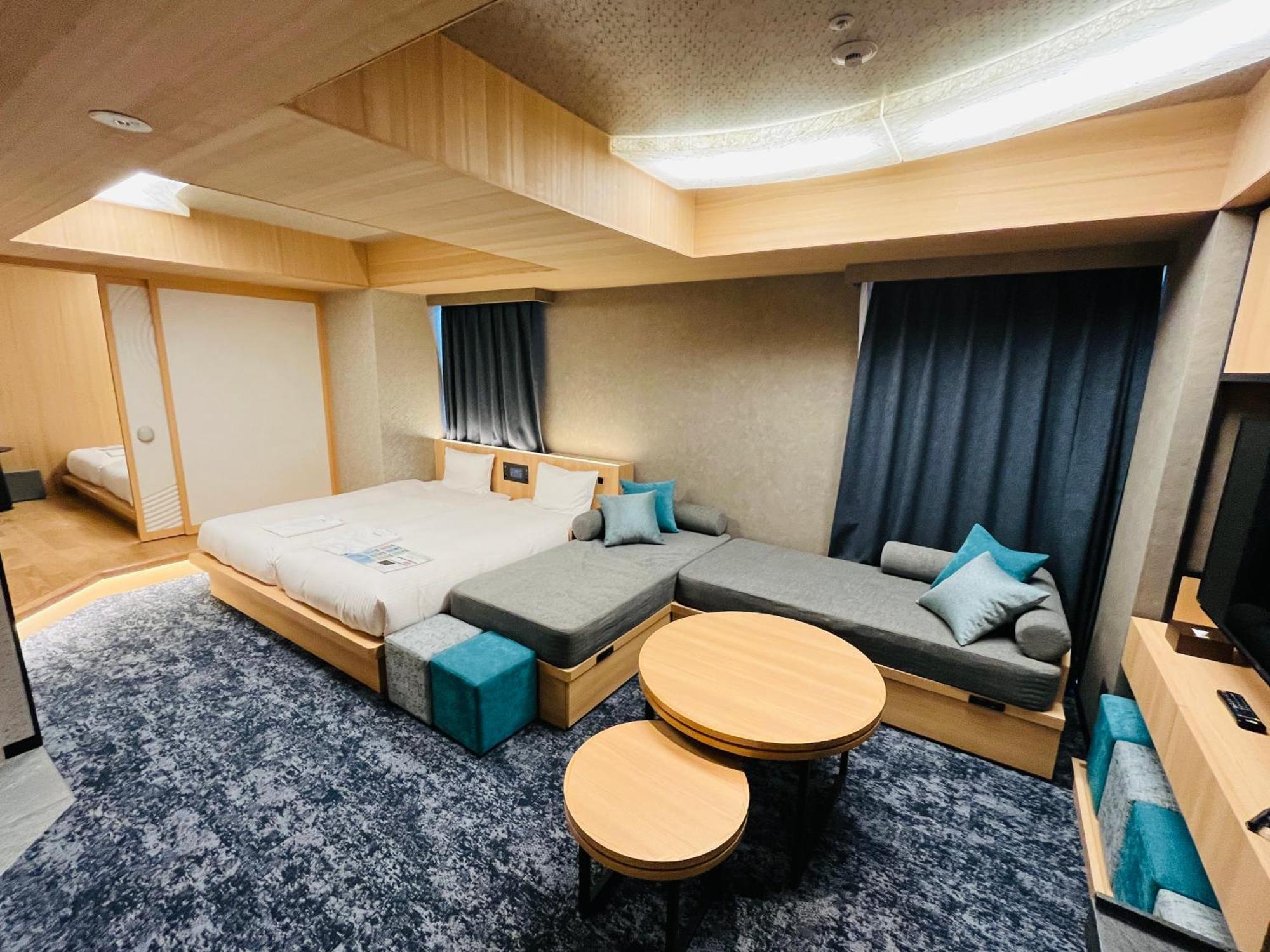 Keihan Tenmabashi Ekimae 4*